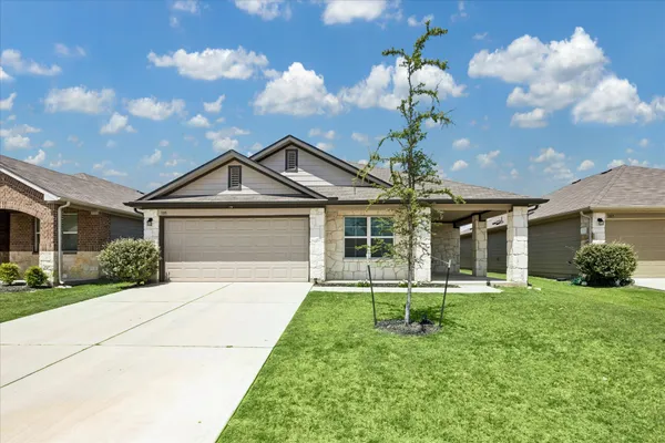 $2,200 | 105 Krause Spgs Drive, Hutto, TX 78634