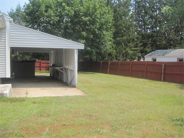 181 Fernbank Road Springfield, MA 01129 - Photo 14 of 15