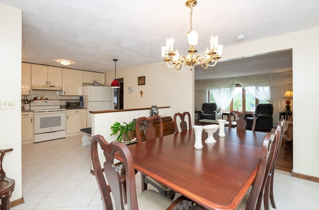 8 Patrick Circle Stoneham, MA 02180 - Photo 10 of 35