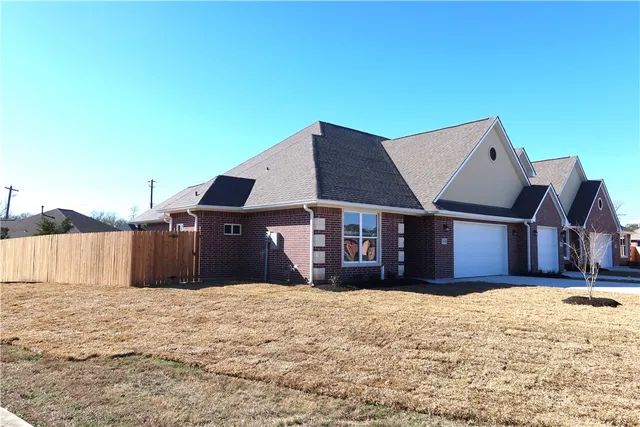 $392,900 | 2014 Reagan Court, Bryan, TX 77802