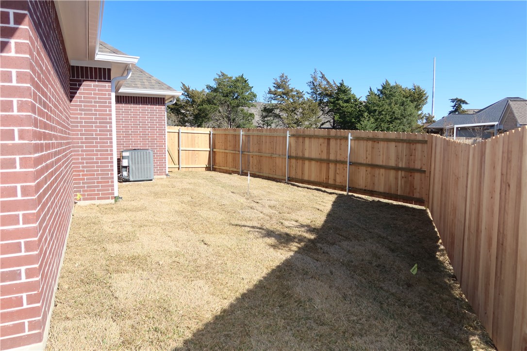 2014 Reagan Court Bryan, TX 77802 - Photo 20 of 22 a view of a backyard