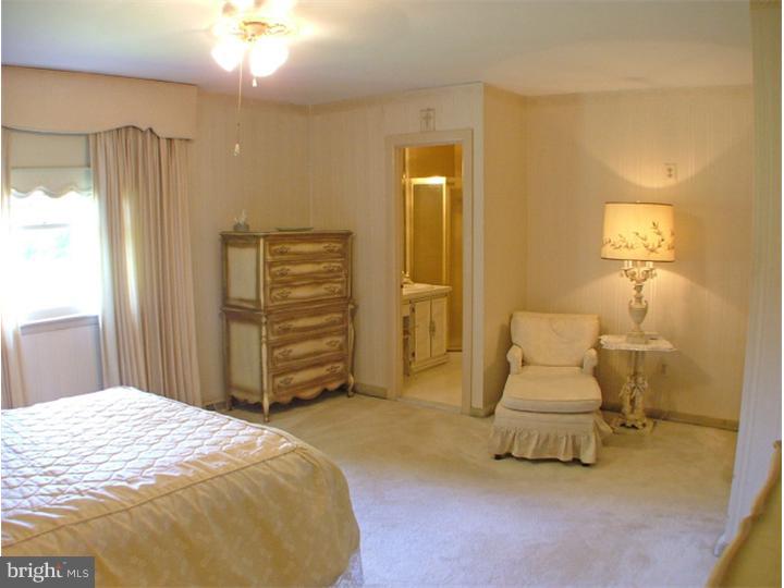 4937 New Road Buckingham, PA 18938 - Photo 15 of 25 Bedroom - Main