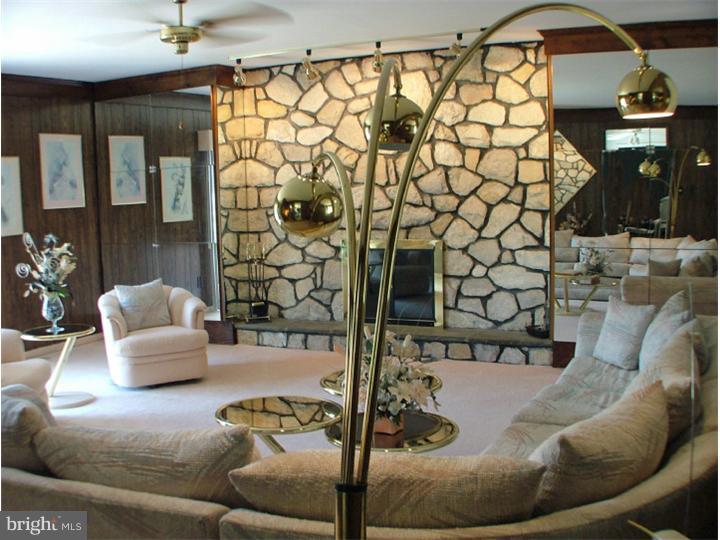 4937 New Road Buckingham, PA 18938 - Photo 3 of 25 Family Room