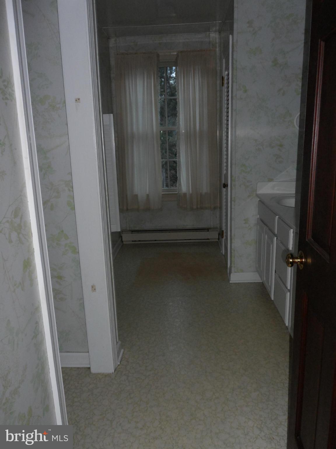 11291 Dahlgren Road King George, VA 22485 - Photo 21 of 23 Hall Bath