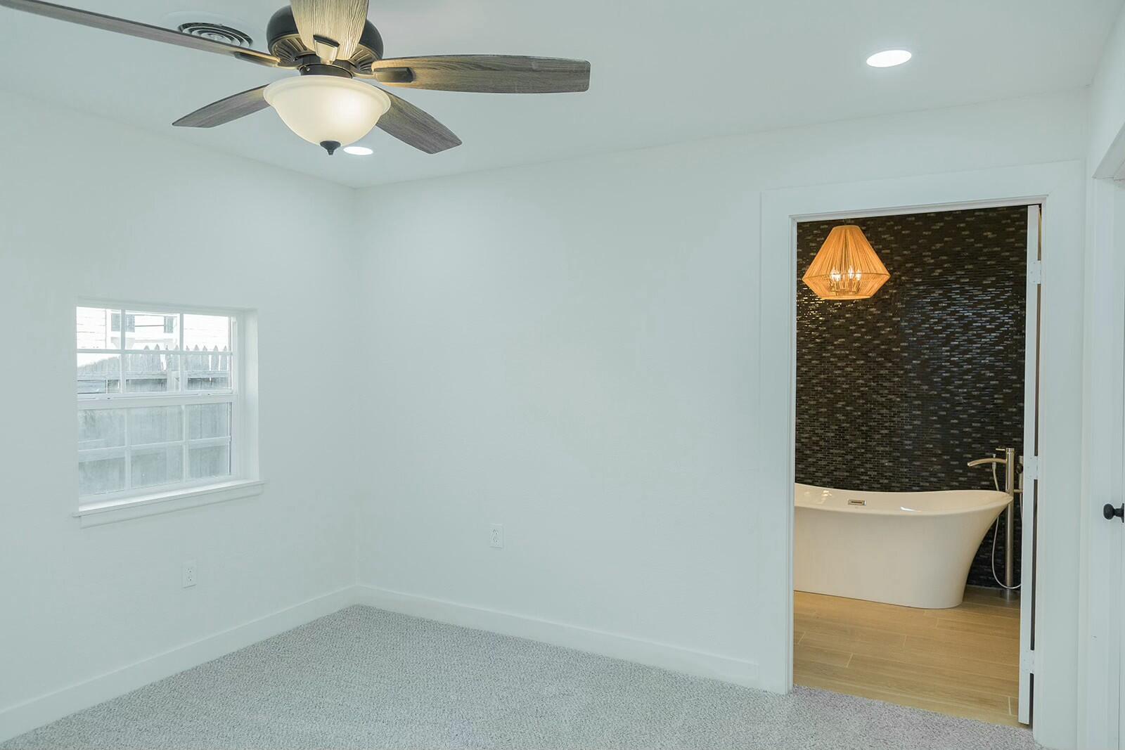 2802 West 20th Plainview, TX 79072 - Photo 26 of 50 a view of an empty room with a window