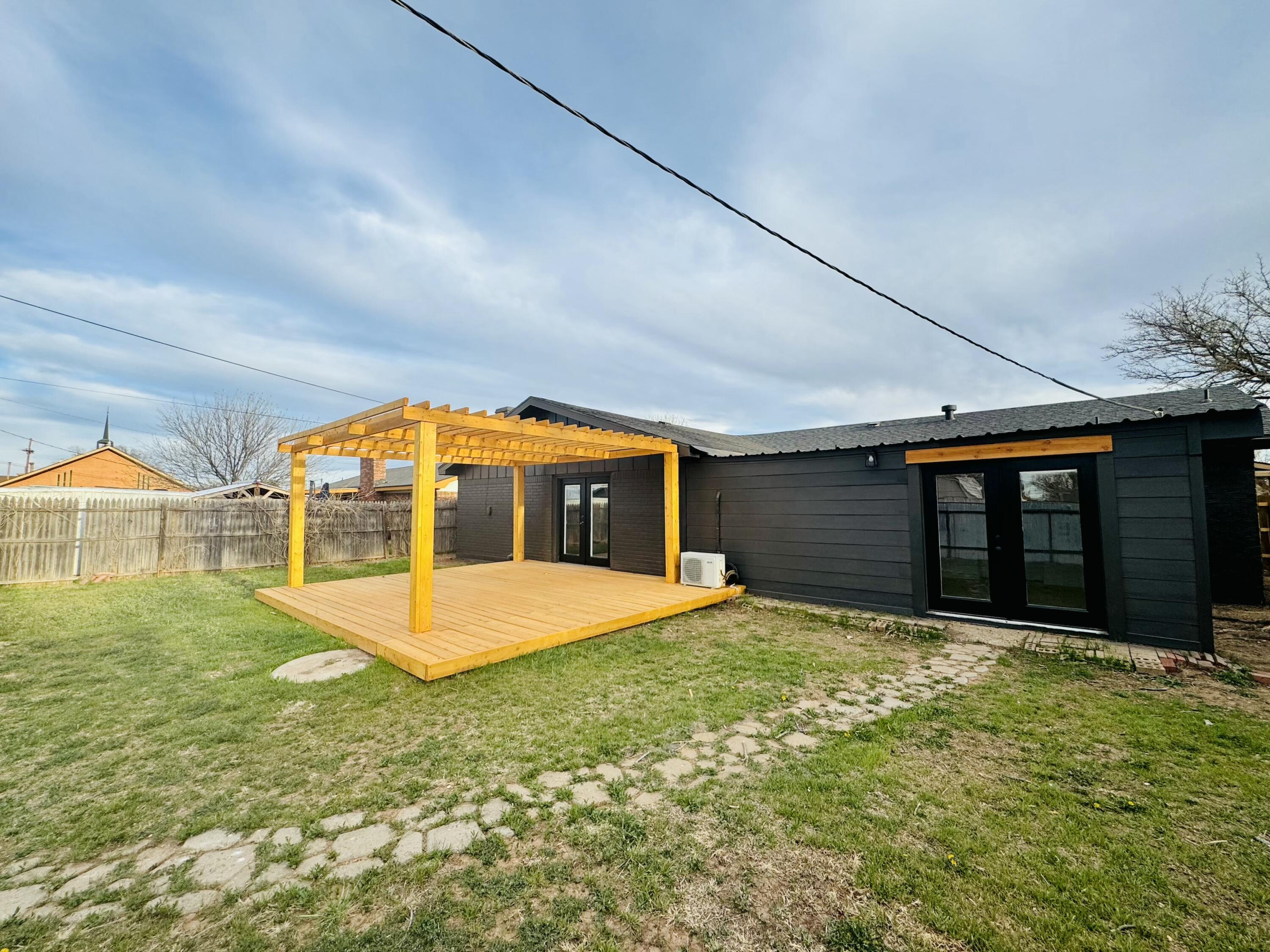 2802 West 20th Plainview, TX 79072 - Photo 50 of 50 a view of a house with a yard