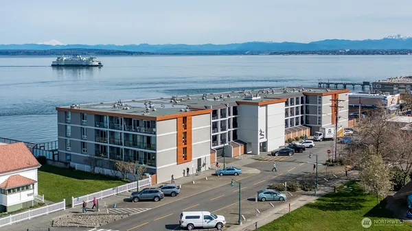 $960,000 | 610 Front Street, Unit 302, Mukilteo, WA 98275