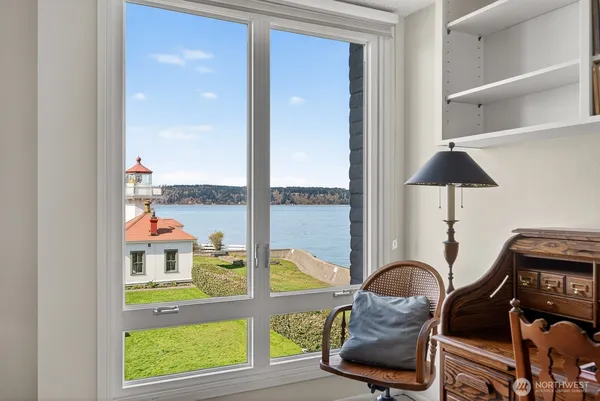 $960,000 | 610 Front Street, Unit 302, Mukilteo, WA 98275