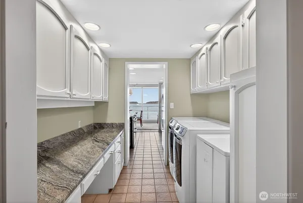 $960,000 | 610 Front Street, Unit 302, Mukilteo, WA 98275