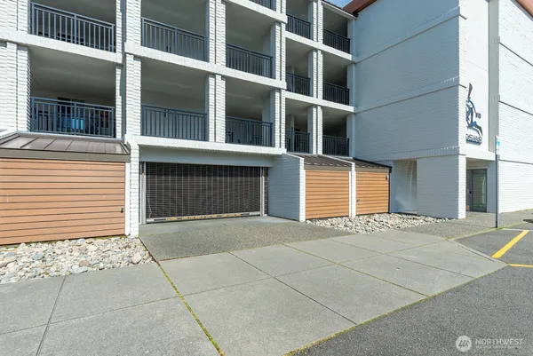 $960,000 | 610 Front Street, Unit 302, Mukilteo, WA 98275