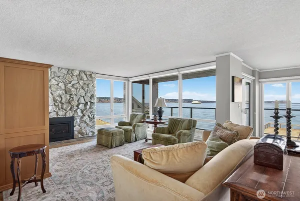 $960,000 | 610 Front Street, Unit 302, Mukilteo, WA 98275