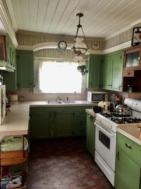 593 Old County Road Westport, MA 02790 - Photo 8 of 42