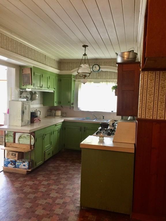 593 Old County Road Westport, MA 02790 - Photo 10 of 42