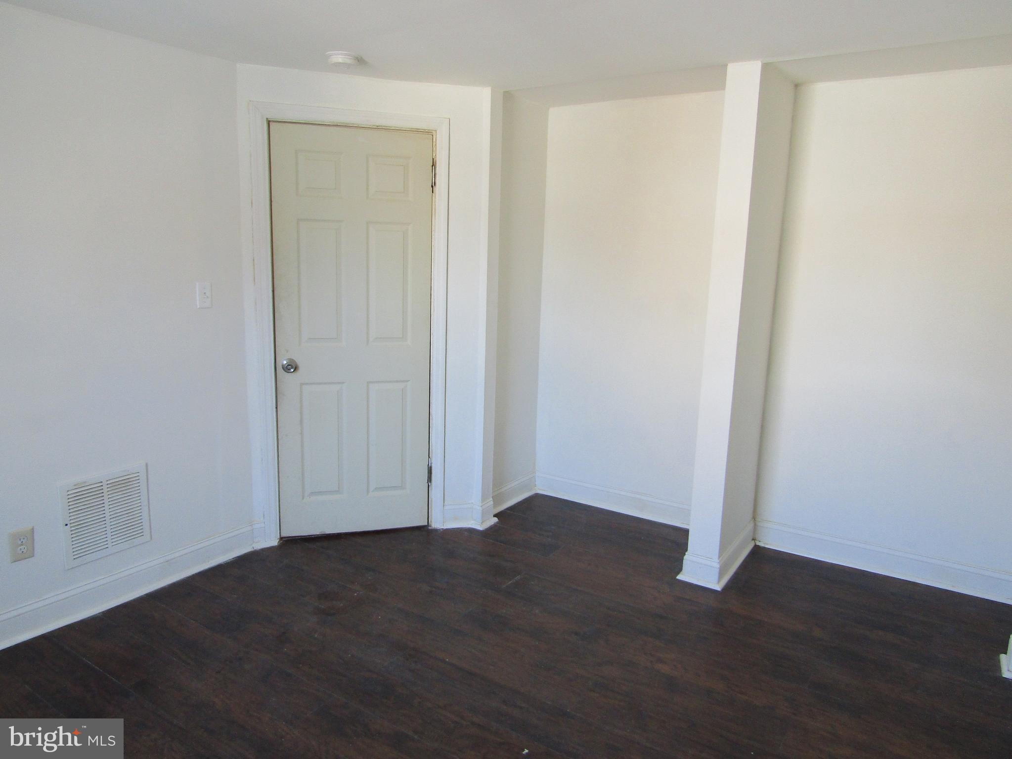 1421 Collings Road Camden, NJ 08104 - Photo 11 of 17