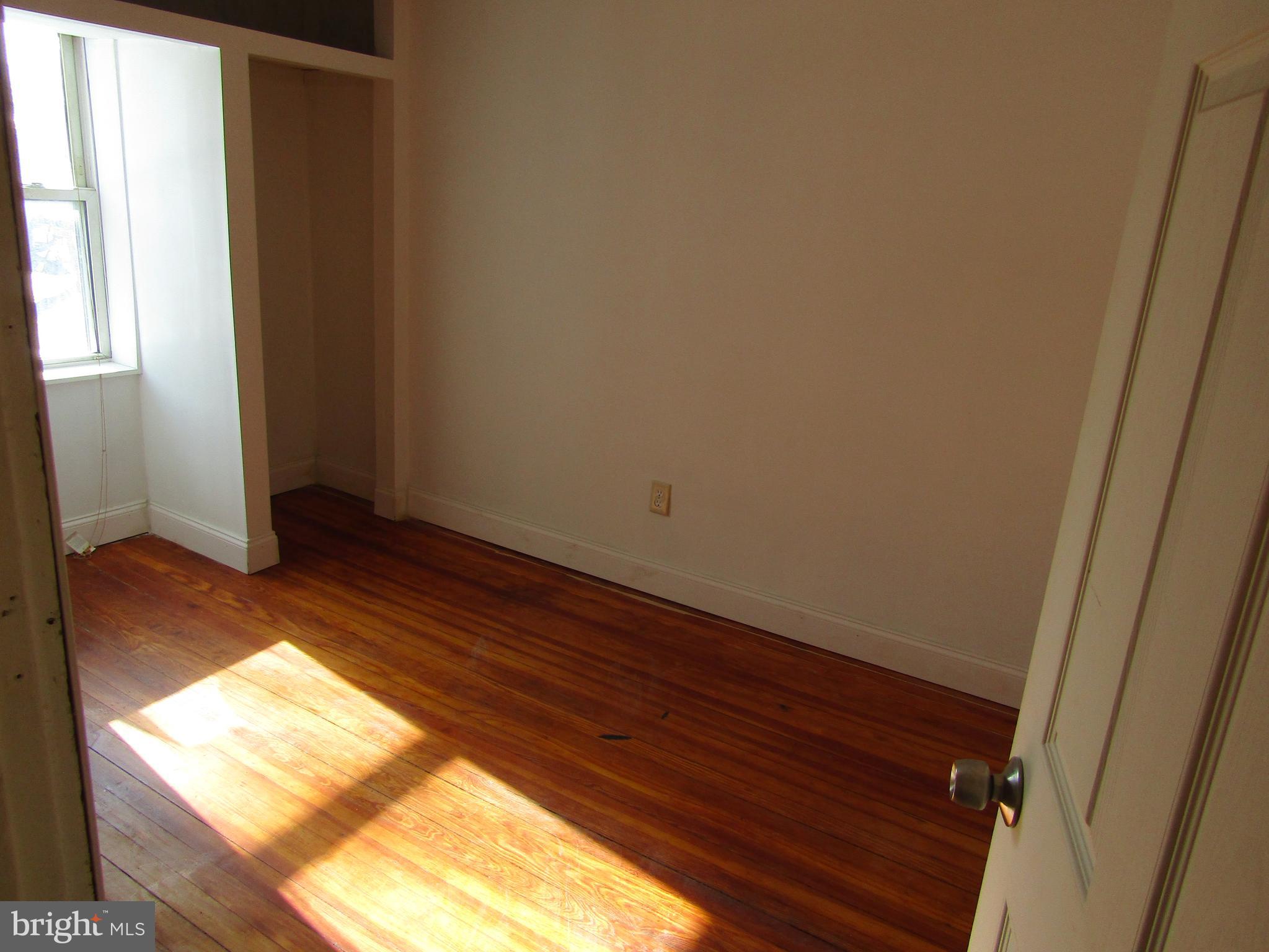 1421 Collings Road Camden, NJ 08104 - Photo 12 of 17