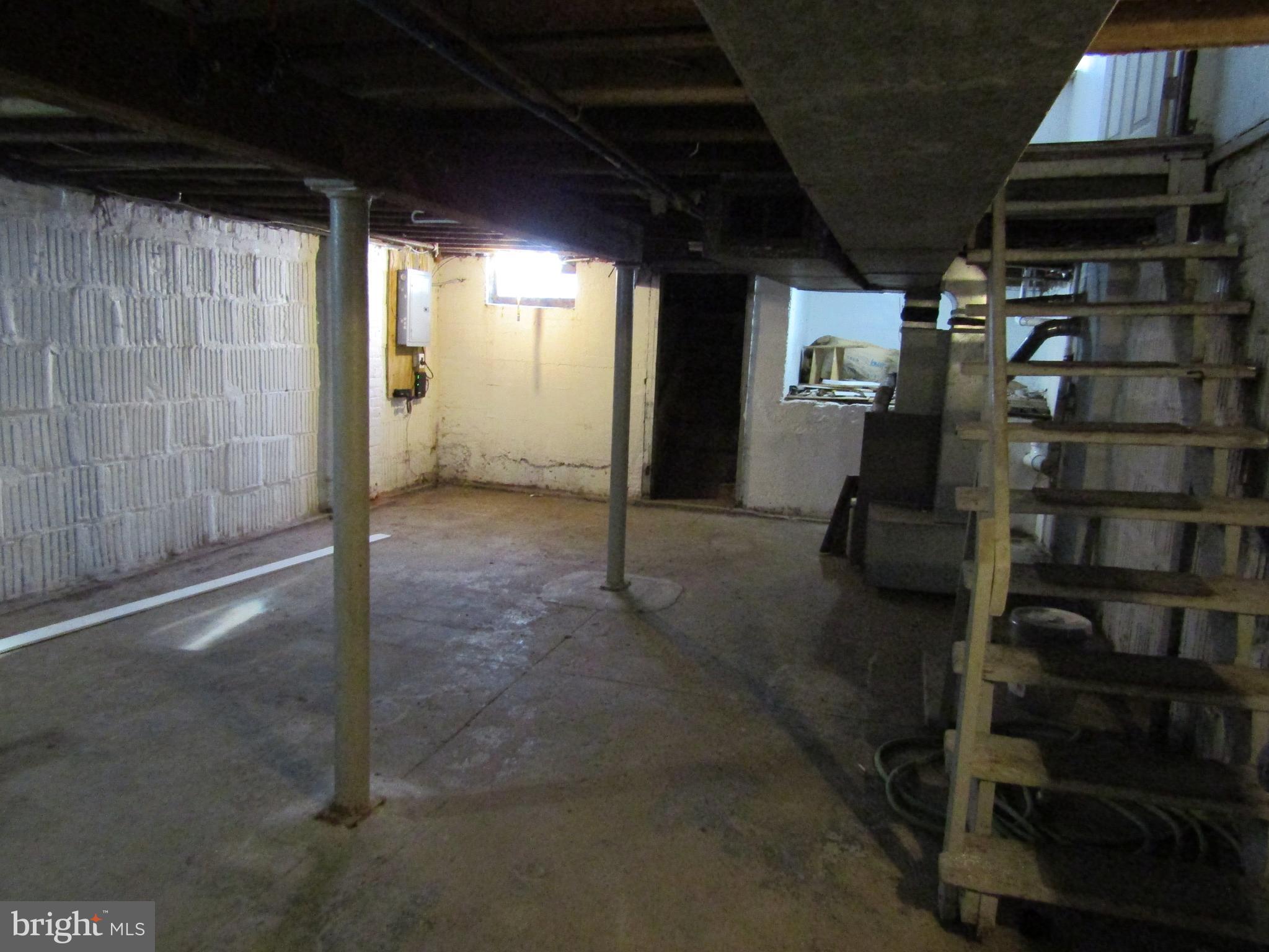 1421 Collings Road Camden, NJ 08104 - Photo 16 of 17