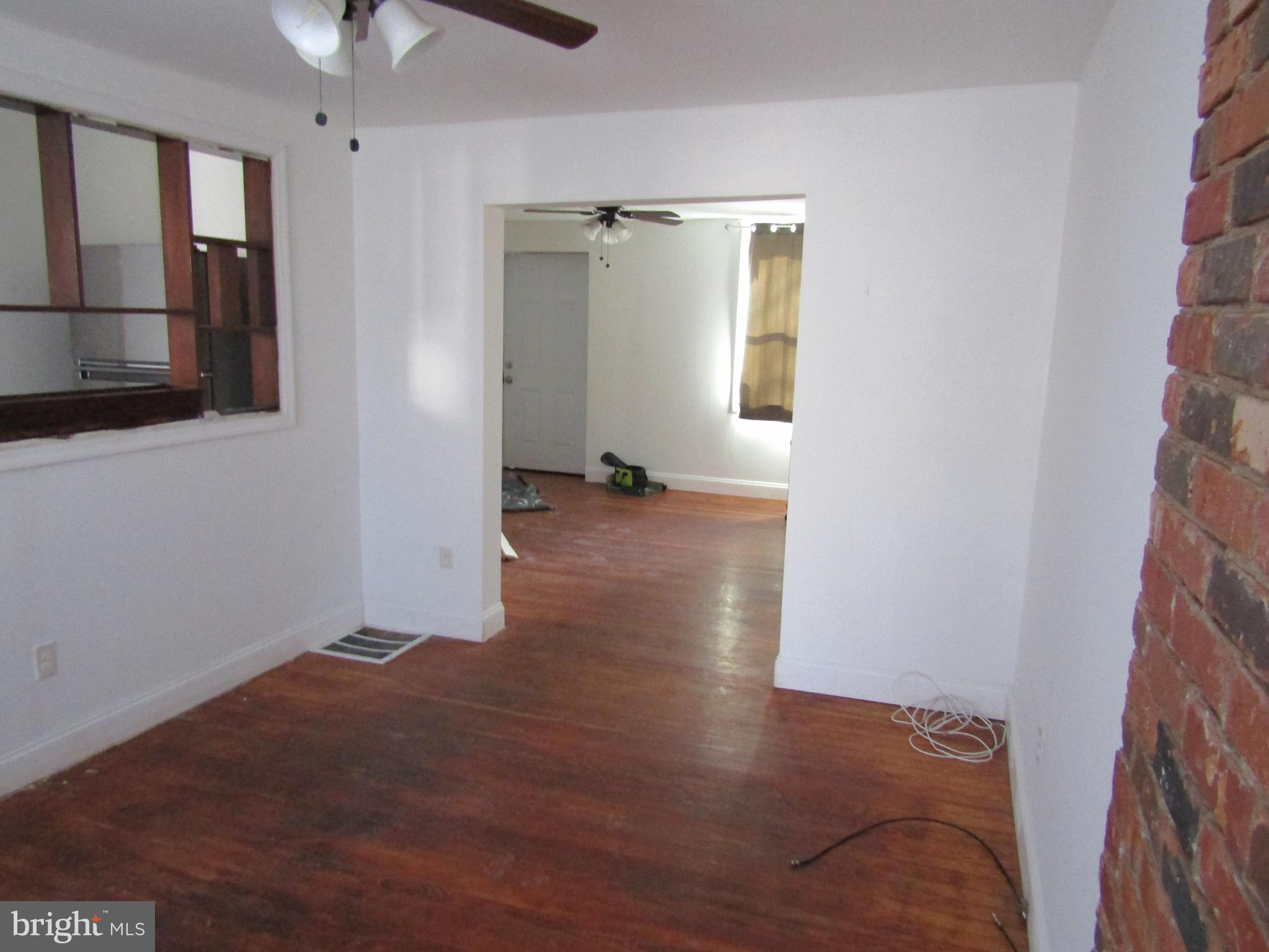 1421 Collings Road Camden, NJ 08104 - Photo 4 of 17
