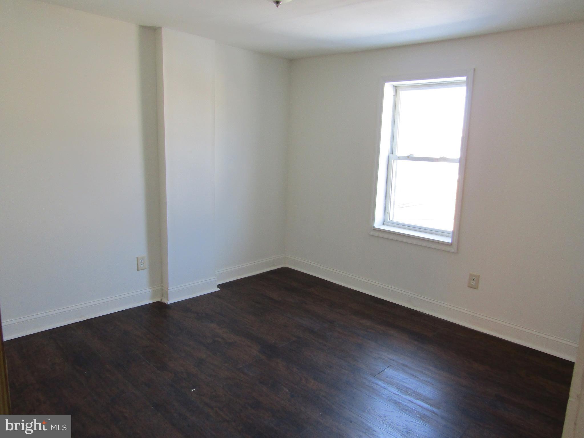 1421 Collings Road Camden, NJ 08104 - Photo 10 of 17