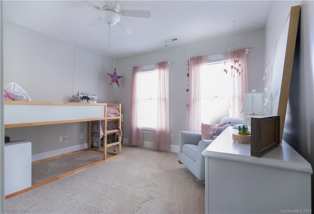 6724 Alexander Road Charlotte, NC 28270 - Photo 22 of 28 a room with furniture and a table