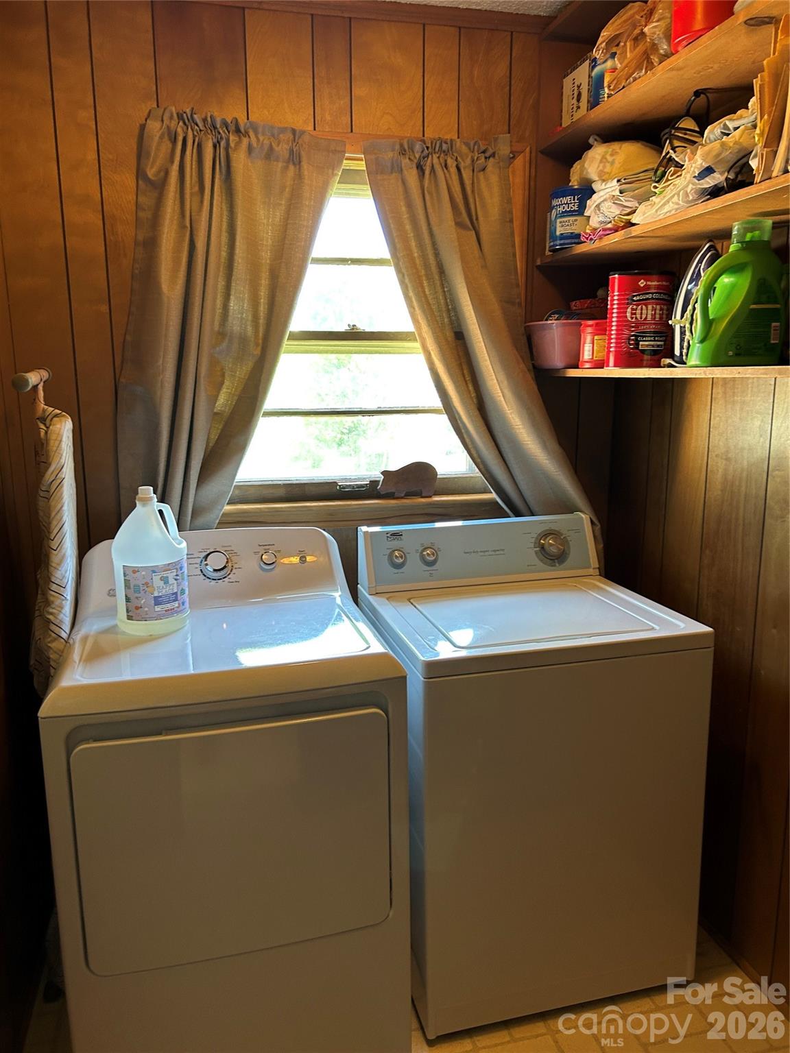 336 Bridges Road Blacksburg, SC 29702 - Photo 10 of 26 a utility room with dryer and washer