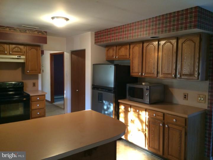 1159 Horsham Road Ambler, PA 19002 - Photo 11 of 24 Kitchen