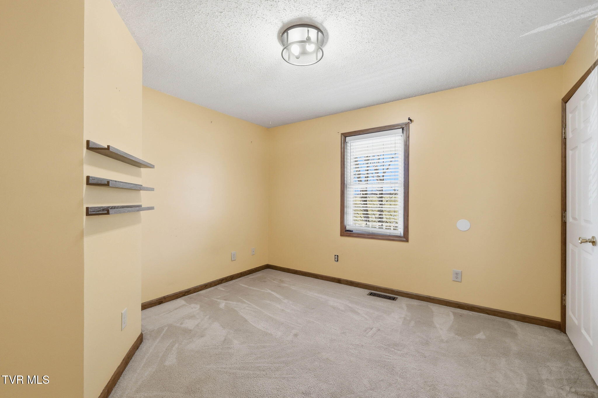 230 Fairview Road Afton, TN 37616 - Photo 11 of 36 3-web-or-mls-230 Fairview Rd-11