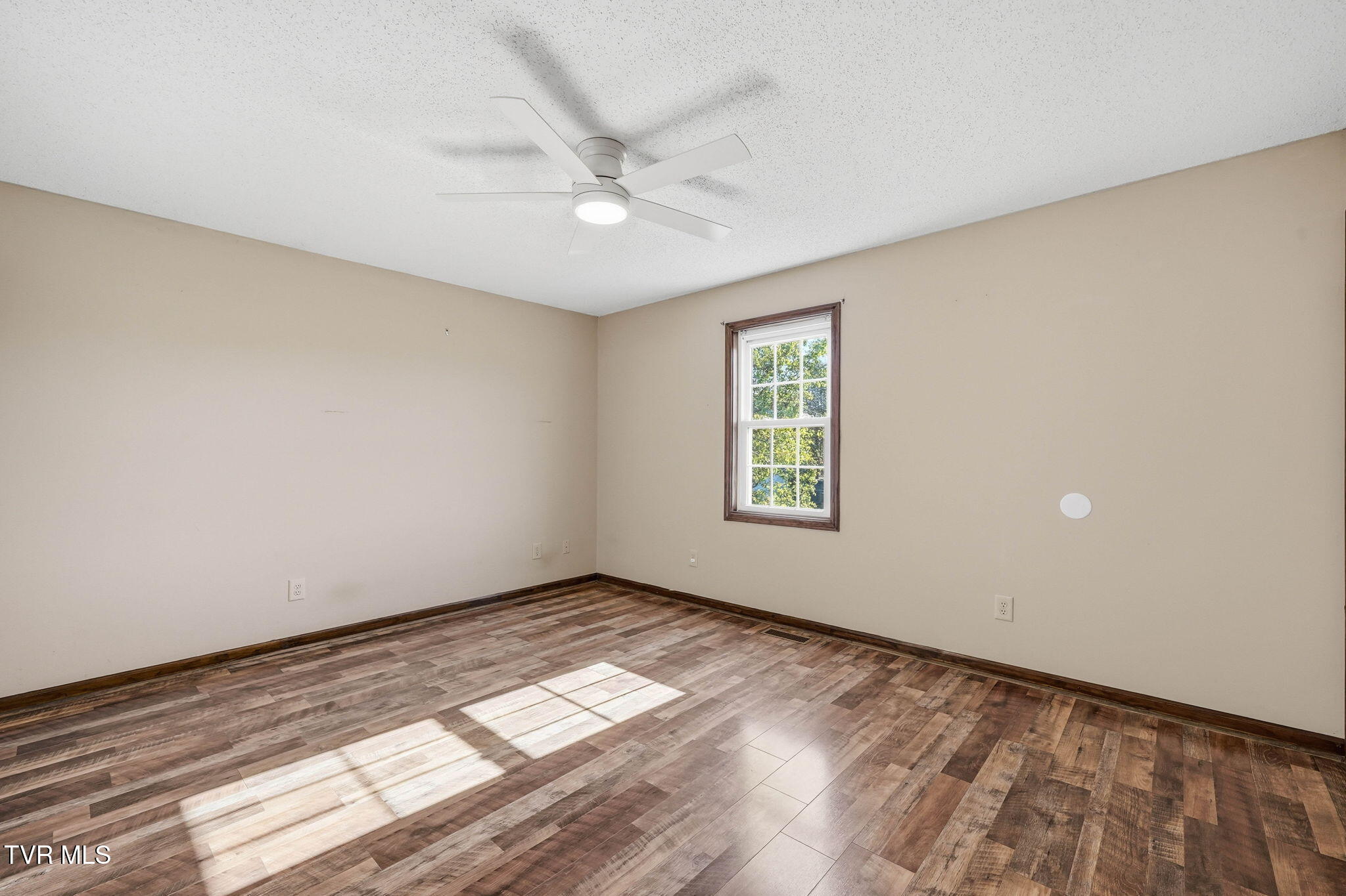 230 Fairview Road Afton, TN 37616 - Photo 18 of 36 8-web-or-mls-230 Fairview Rd-16
