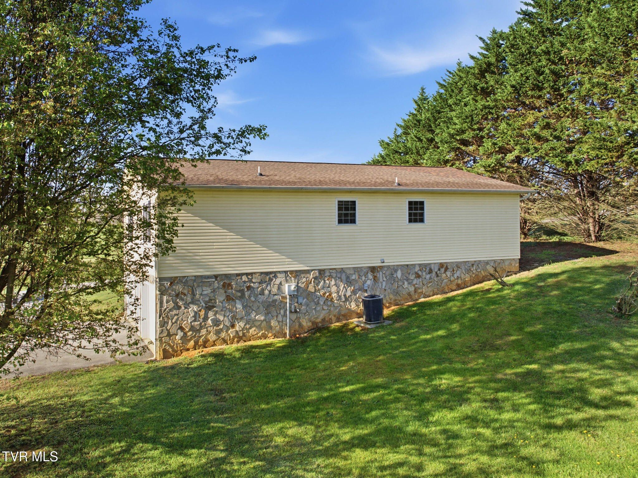 230 Fairview Road Afton, TN 37616 - Photo 31 of 36 24-web-or-mls-230 Fairview Rd-30