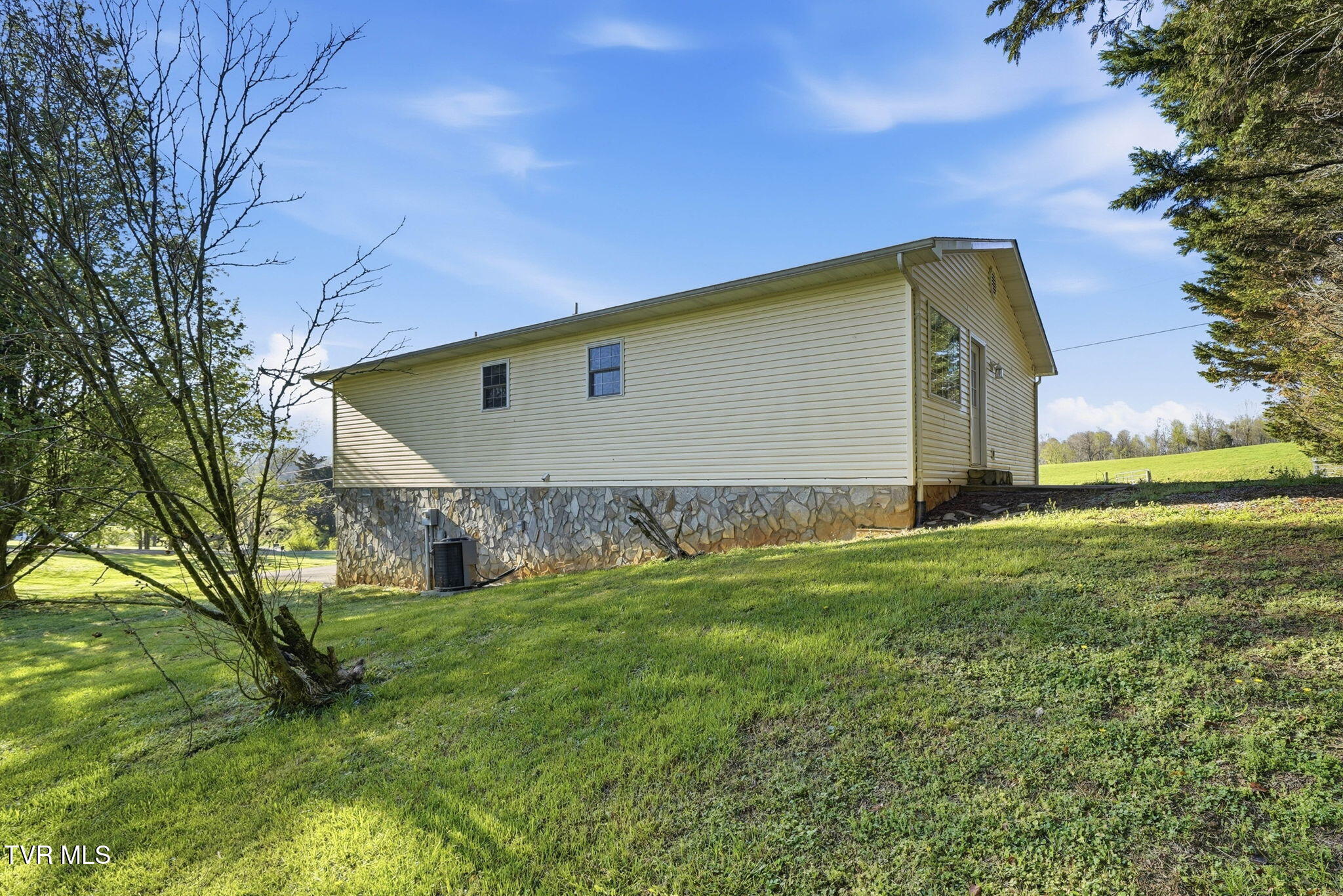 230 Fairview Road Afton, TN 37616 - Photo 32 of 36 25-web-or-mls-230 Fairview Rd-31