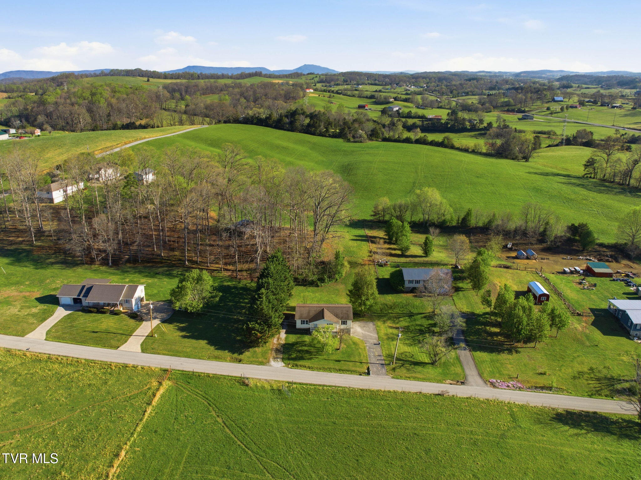 230 Fairview Road Afton, TN 37616 - Photo 33 of 36 26-web-or-mls-230 Fairview Rd-32