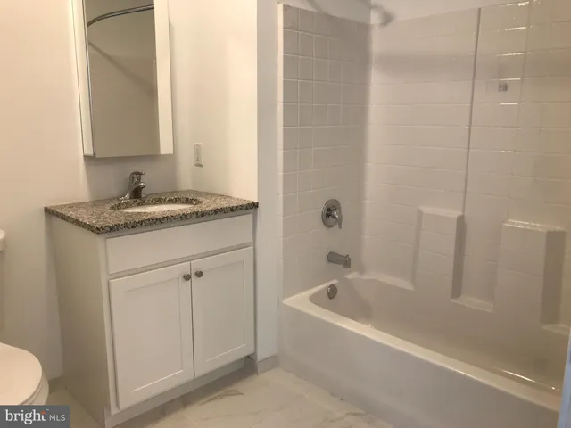 $2,000 | 43 Princeton Hightstown Road, Unit 1215, Princeton Junction, NJ 08550