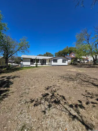 $1,800 | 3522 Crestmont Drive, San Antonio, TX 78217