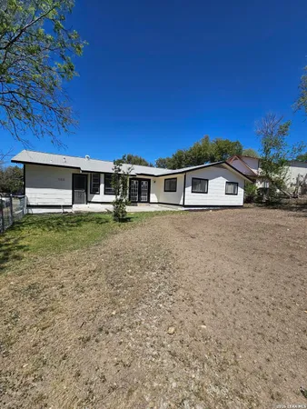 $1,800 | 3522 Crestmont Drive, San Antonio, TX 78217