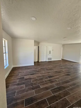 $1,800 | 3522 Crestmont Drive, San Antonio, TX 78217