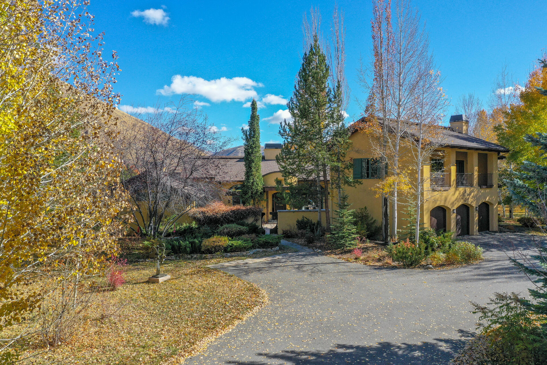 35 Greenhorn Road Blaine County, ID 83333 - Photo 51 of 55 Driveway entry