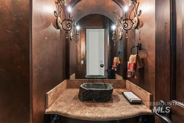 $2,995,000 | 473 North Strata Via Way, Boise, ID 83712