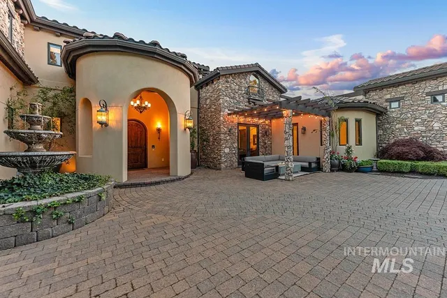 $2,995,000 | 473 North Strata Via Way, Boise, ID 83712