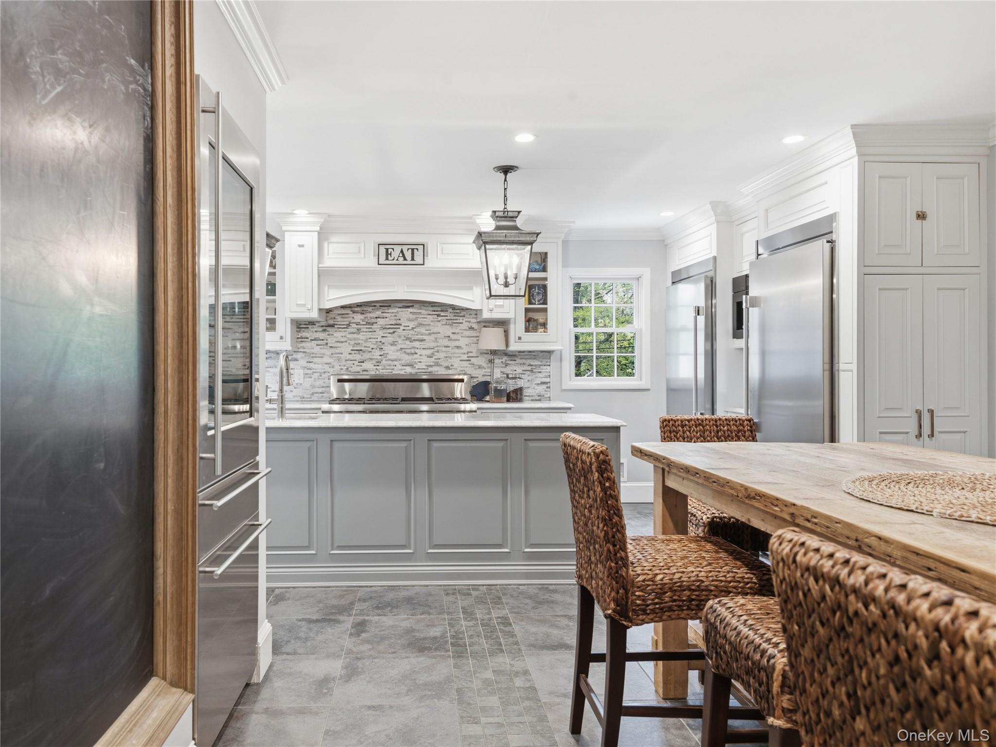 140 Remington Road Manhasset, NY 11030 - Photo 15 of 33
