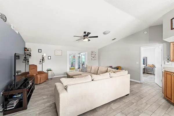$399,000 | 1916 Cloverdale Court, Lutz, FL 33549
