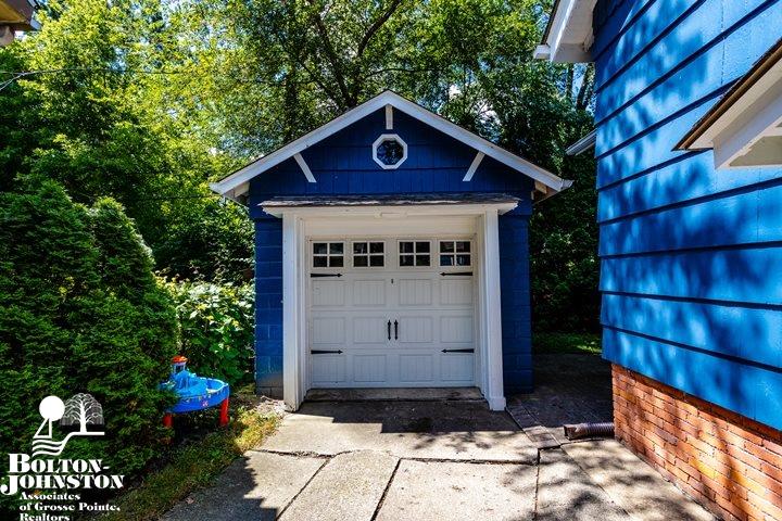 83 Mapleton Road Grosse Pointe Farms, MI 48236 - Photo 29 of 36