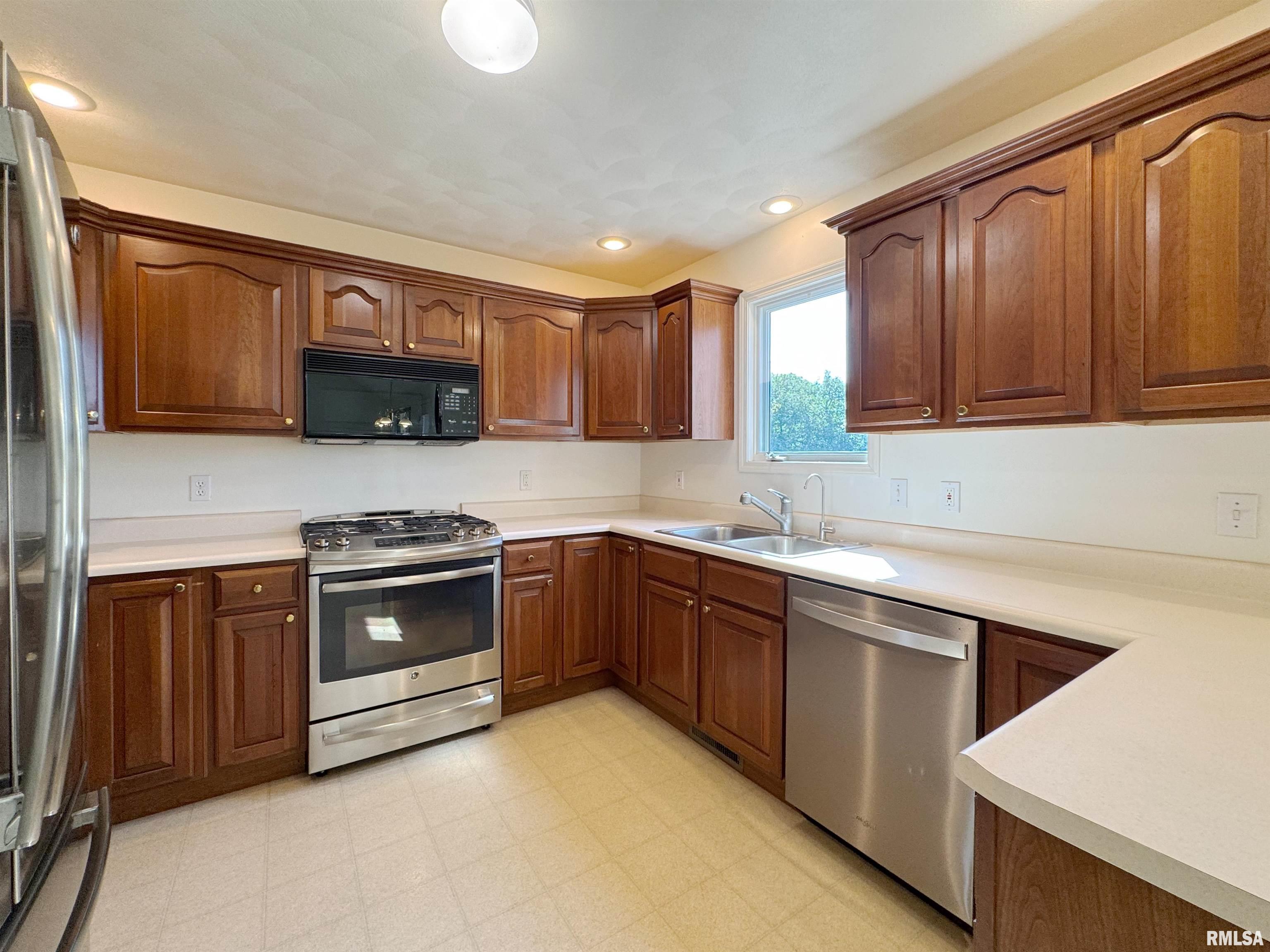 3628 East Westbrook Road Chillicothe, IL 61523 - Photo 13 of 68 Gallery Image 13