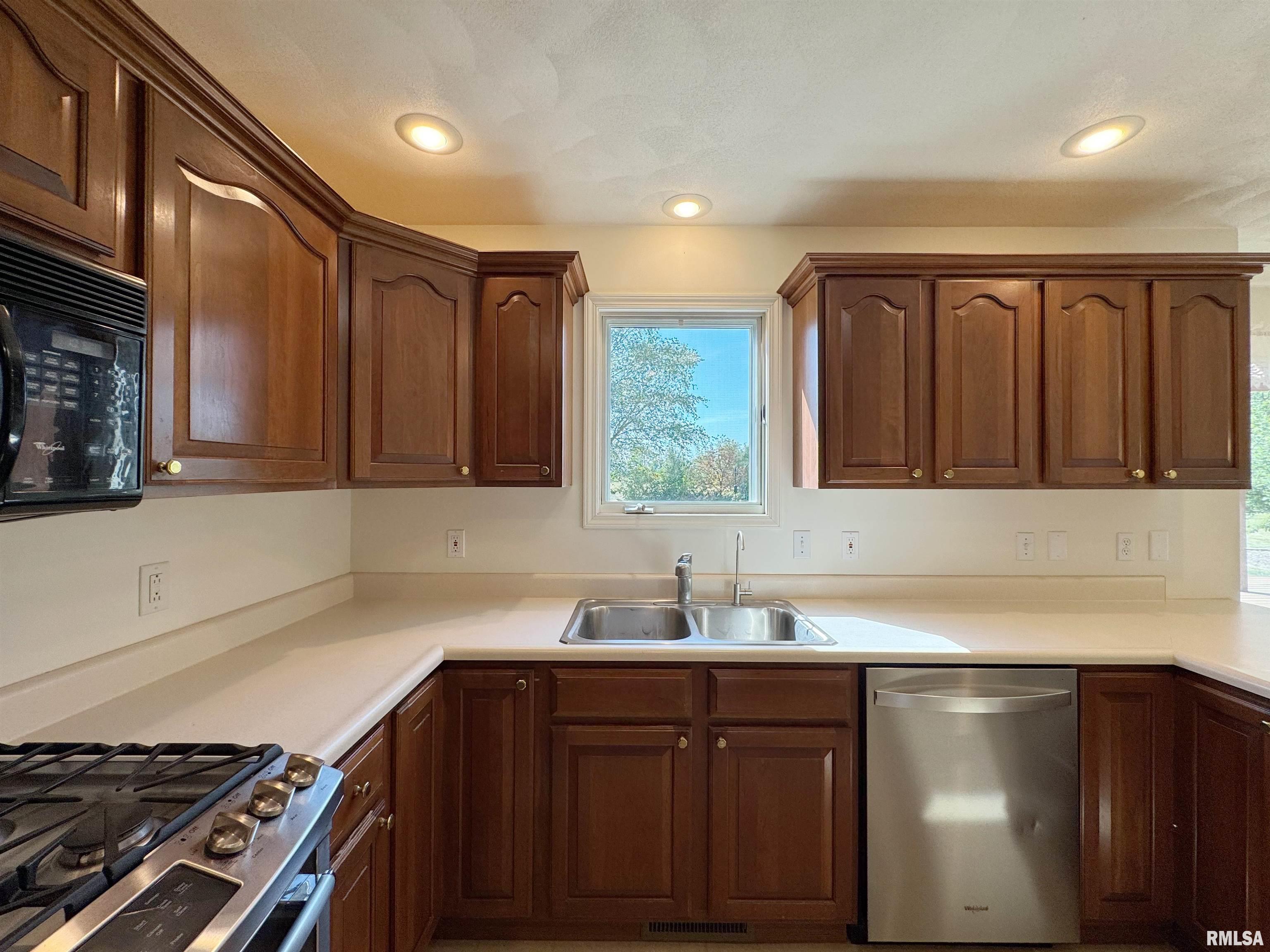 3628 East Westbrook Road Chillicothe, IL 61523 - Photo 14 of 68 Gallery Image 14