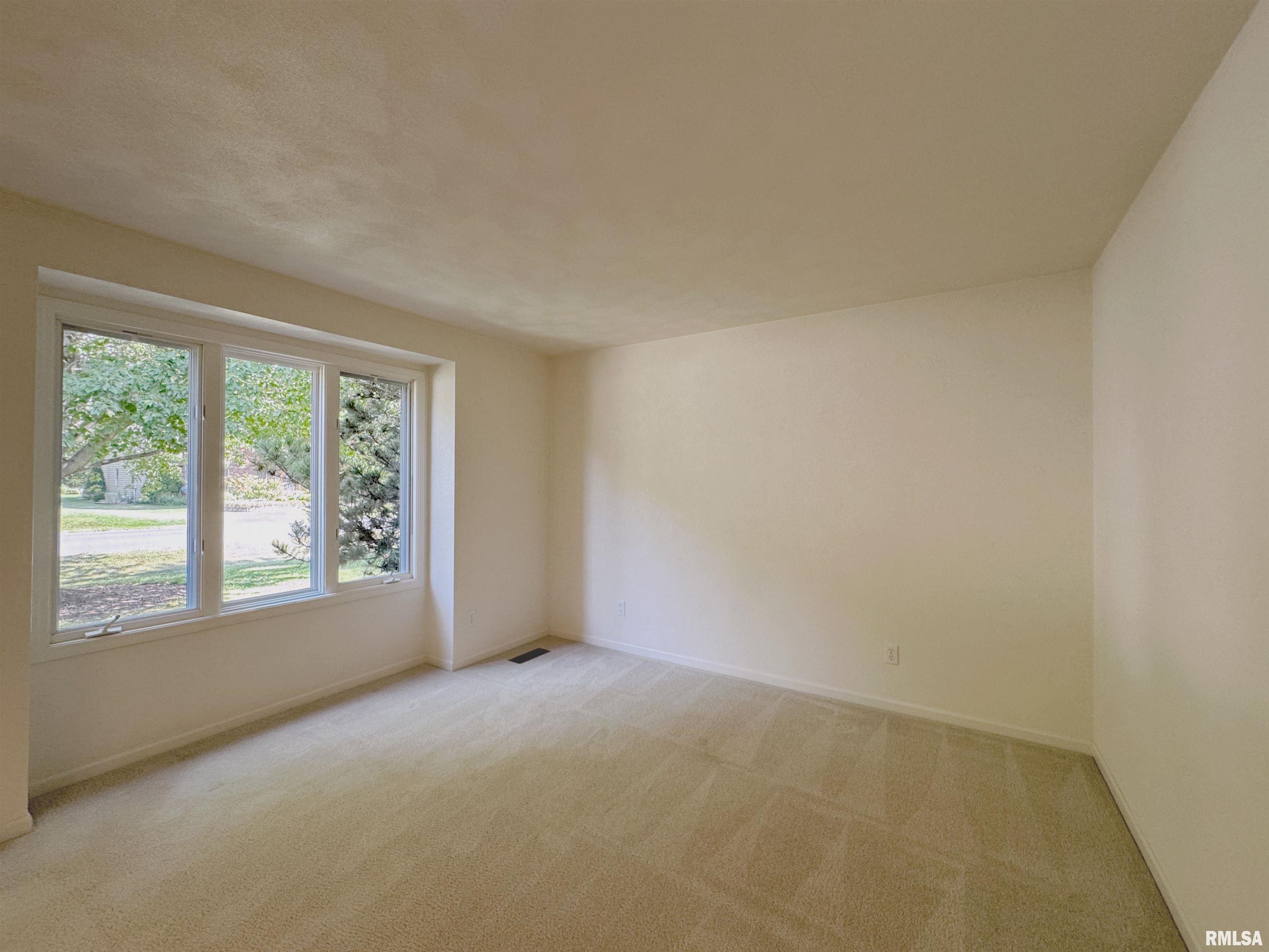 3628 East Westbrook Road Chillicothe, IL 61523 - Photo 6 of 68 Gallery Image 6