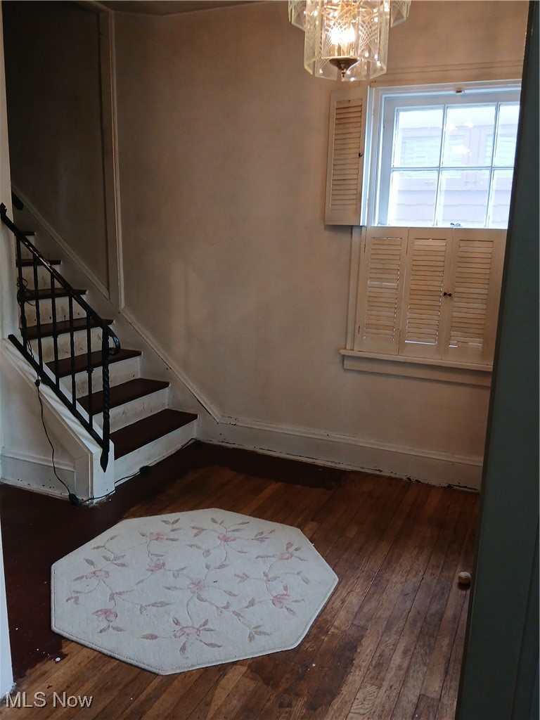 3609 Stoer Road Beachwood, OH 44122 - Photo 13 of 31 Stairway to 2nd floor