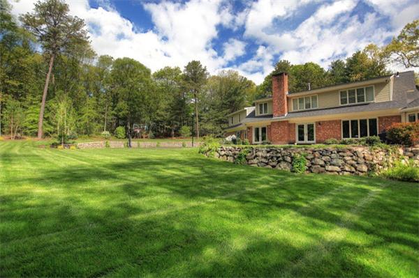 37 Autumn Road Weston, MA 02493 - Photo 25 of 26