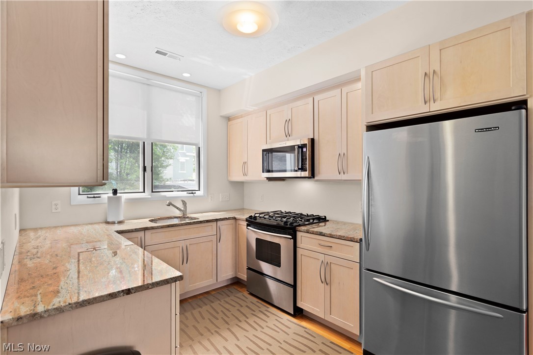 1927 Columbus Road Cleveland, OH 44113 - Photo 19 of 33 Gallery Image 19