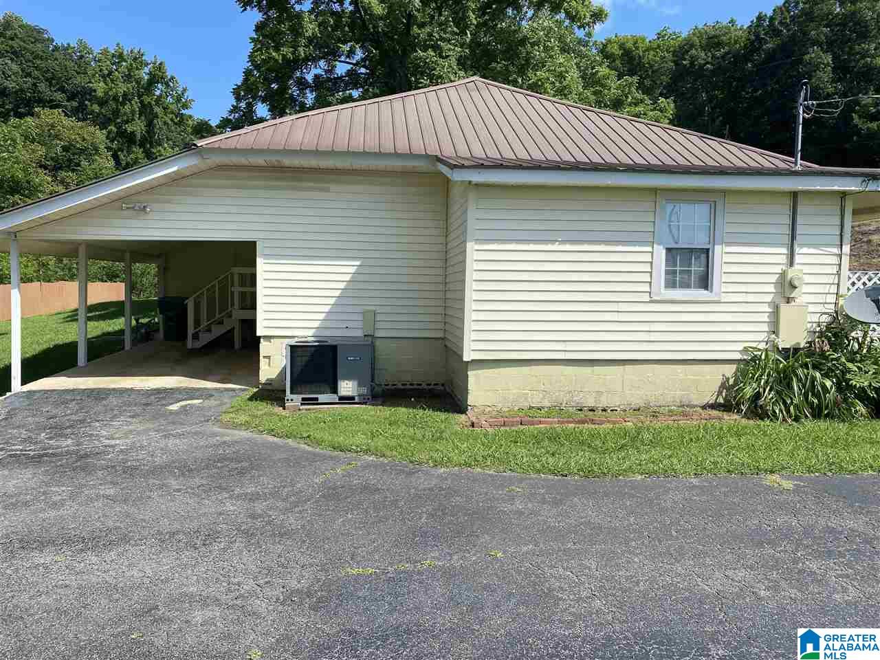 701 5th Street North Oneonta, AL 35121 - Photo 2 of 17