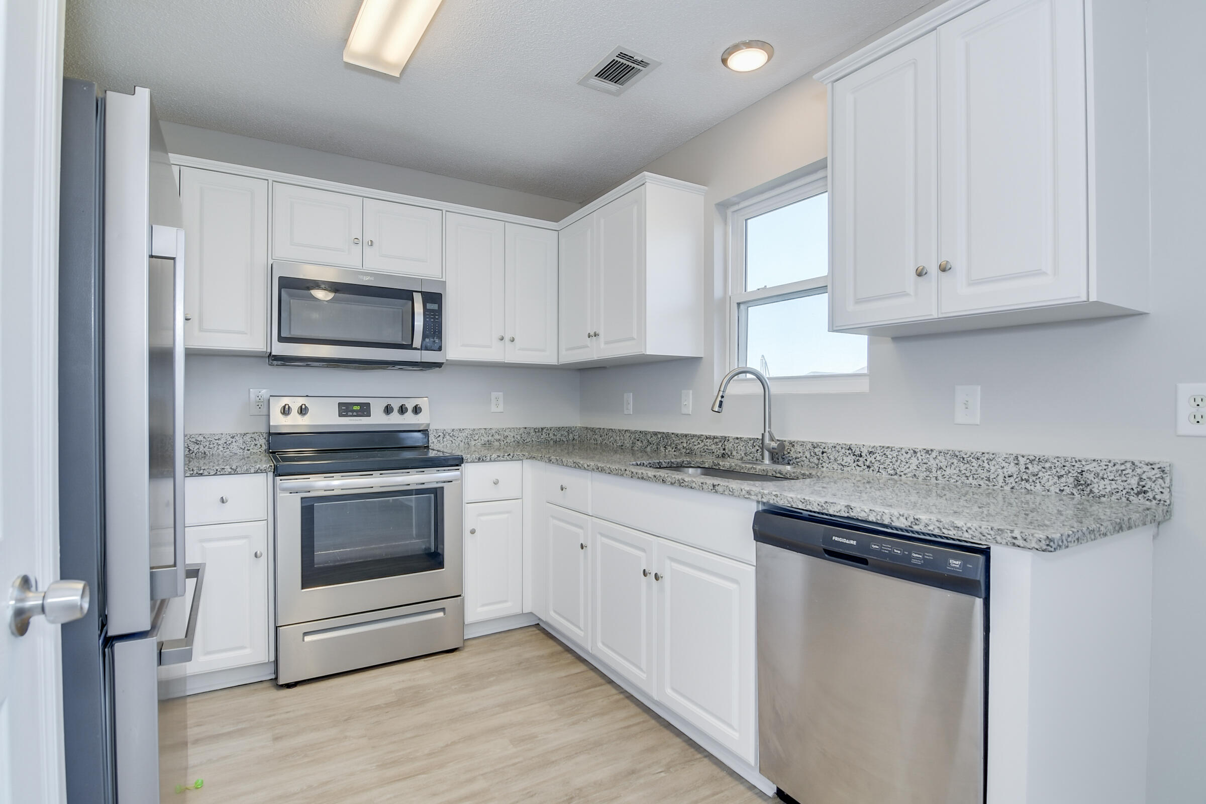 3637 Stanton Court Augusta, GA 30906 - Photo 9 of 25 014