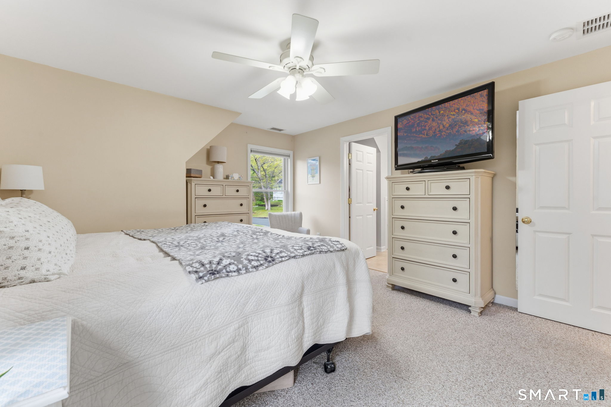 25 Forest Road East Lyme, CT 06357 - Photo 30 of 40