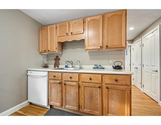 12 Curtis Street Reading, MA 01867 - Photo 13 of 34 Gallery Image 13